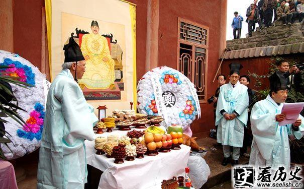 明玉珍后代从韩国来祭祖