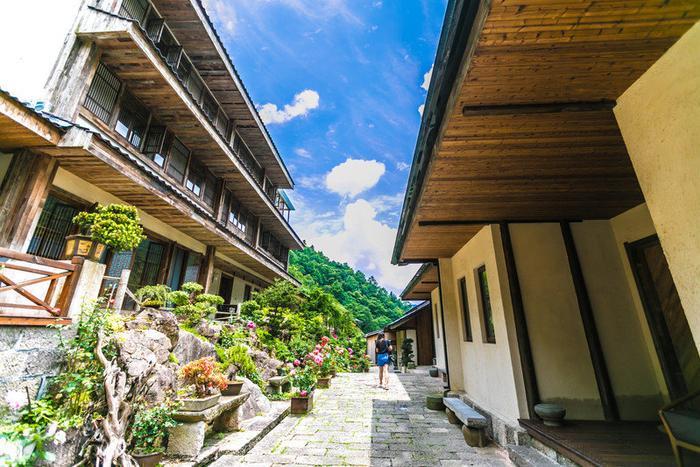 住在临安三渡里，从悬崖漂流到龙井峡漂流，来自夏天的凉爽