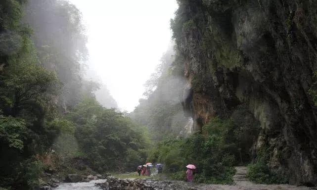 一帘幽瀑，溪涧叮咚，绵阳北川小寨子沟游记