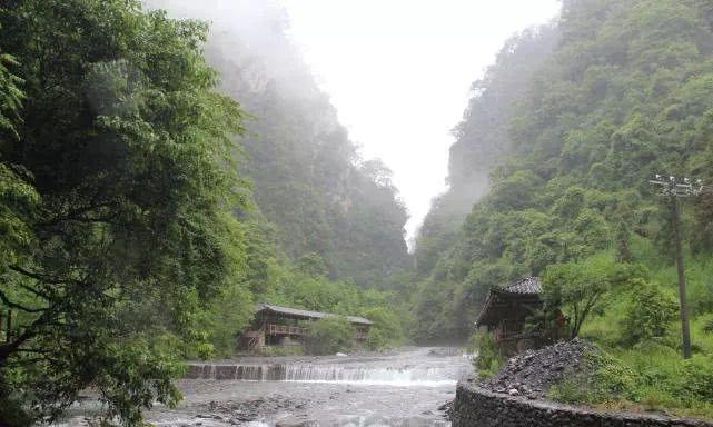 一帘幽瀑，溪涧叮咚，绵阳北川小寨子沟游记