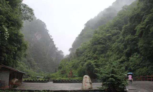 一帘幽瀑，溪涧叮咚，绵阳北川小寨子沟游记