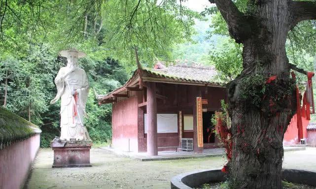 一帘幽瀑，溪涧叮咚，绵阳北川小寨子沟游记