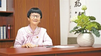 ​曾柳英：20多年默默做好事传播正能量