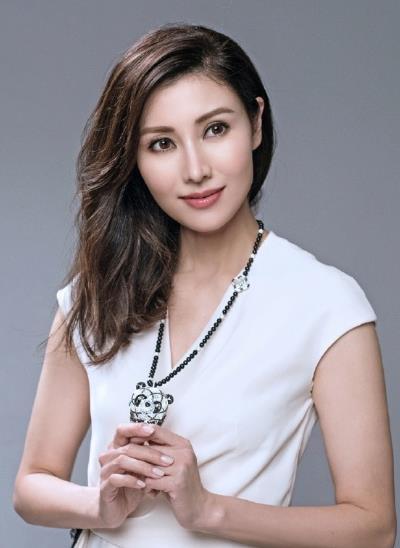 李嘉欣晒儿子帅照，许建彤眼睛像妈妈，富豪老公笑得超甜蜜