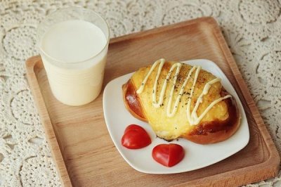 ​俗语“晚饭不吃，饿治百病”是啥意思？不吃晚饭到底能不能瘦身？